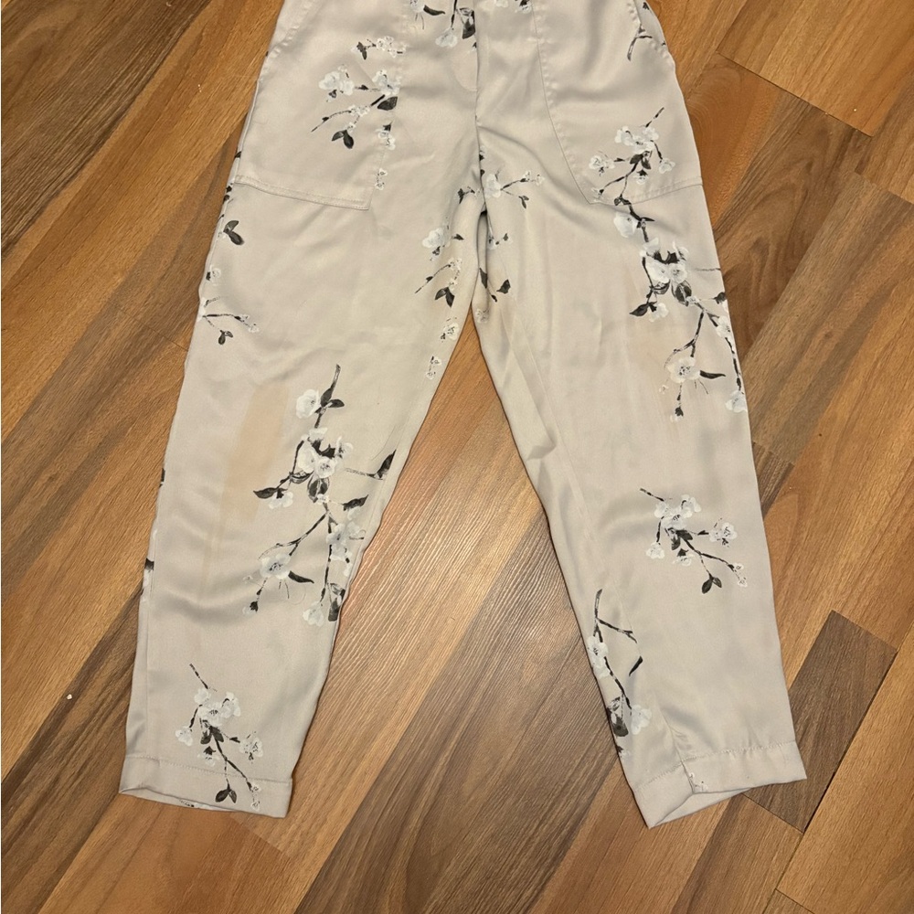 Dynamite Beige Floral Cargo Pants